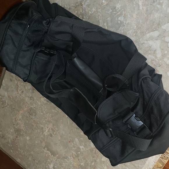 Titleist Golf Players Large Duffel Bag - Picture 3 of 12